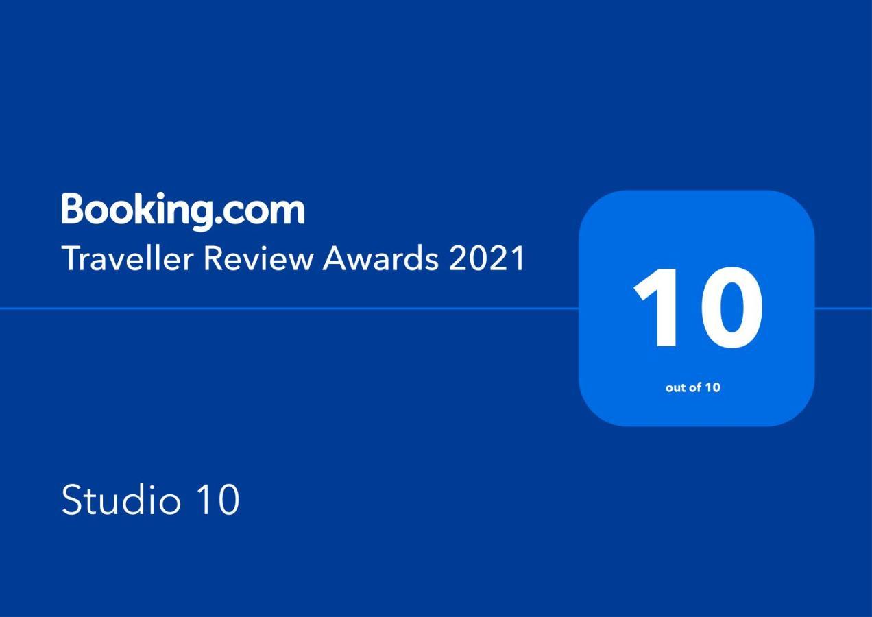 Studio 10 บุชเตนี ภายนอก รูปภาพ